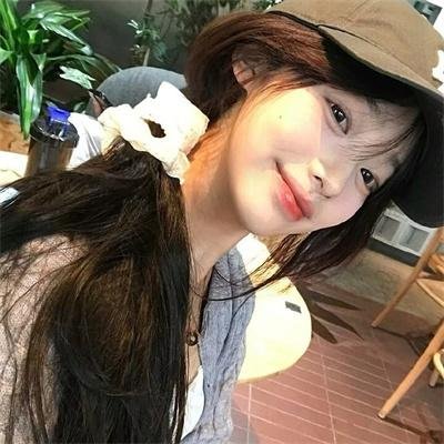 格洛丽亚在路上